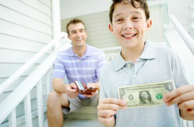 7 Ways Smart Parents Teach Their Kids About Money